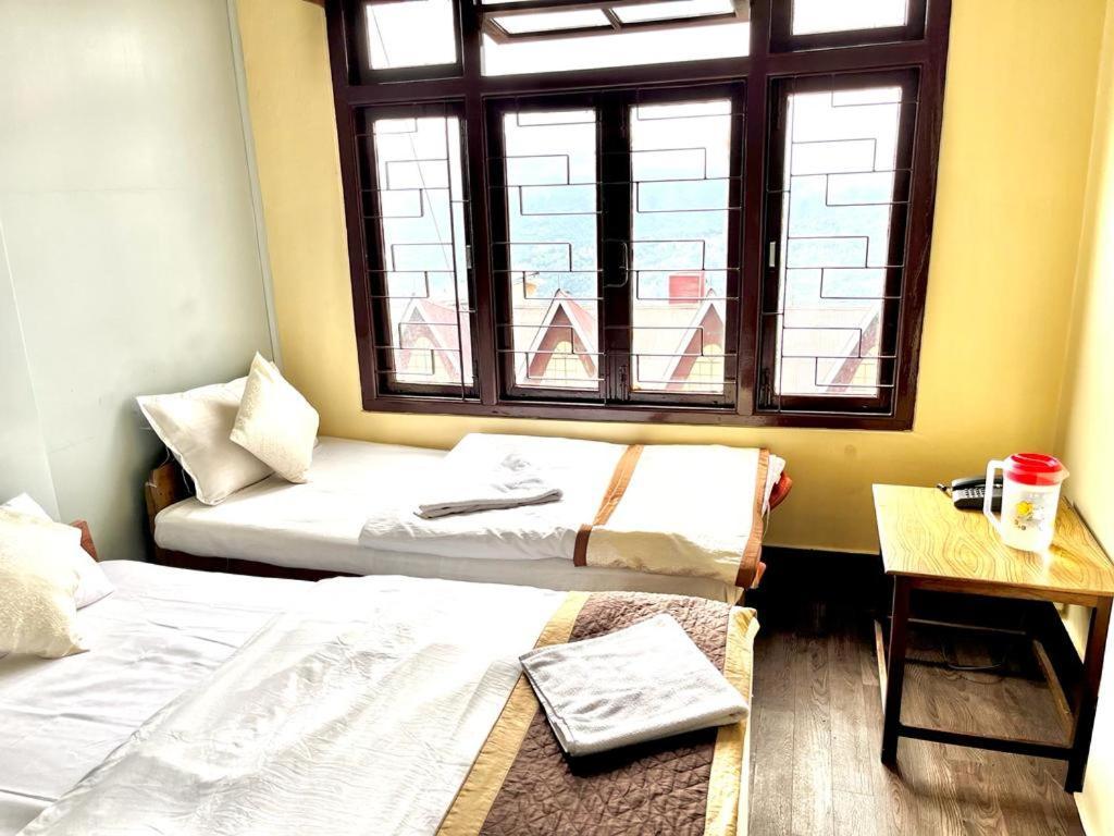 Hotel Red Rose Gangtok Esterno foto