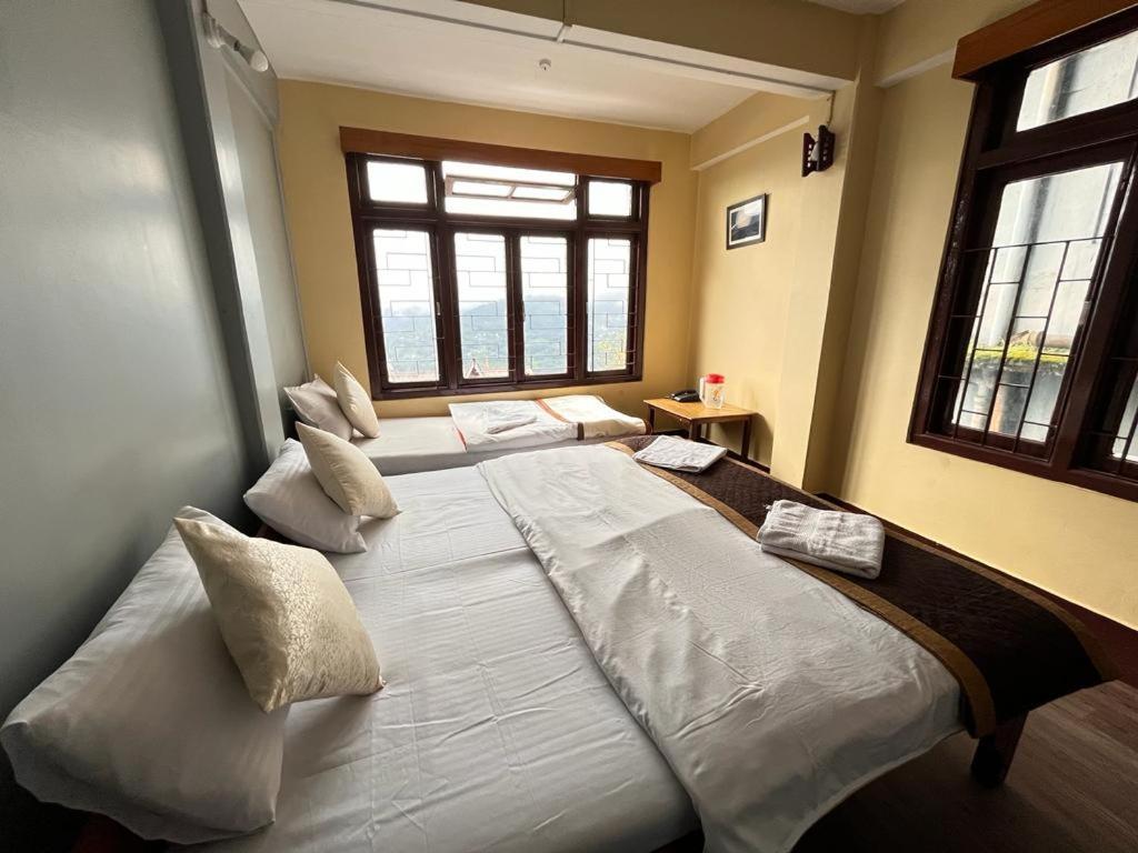 Hotel Red Rose Gangtok Esterno foto